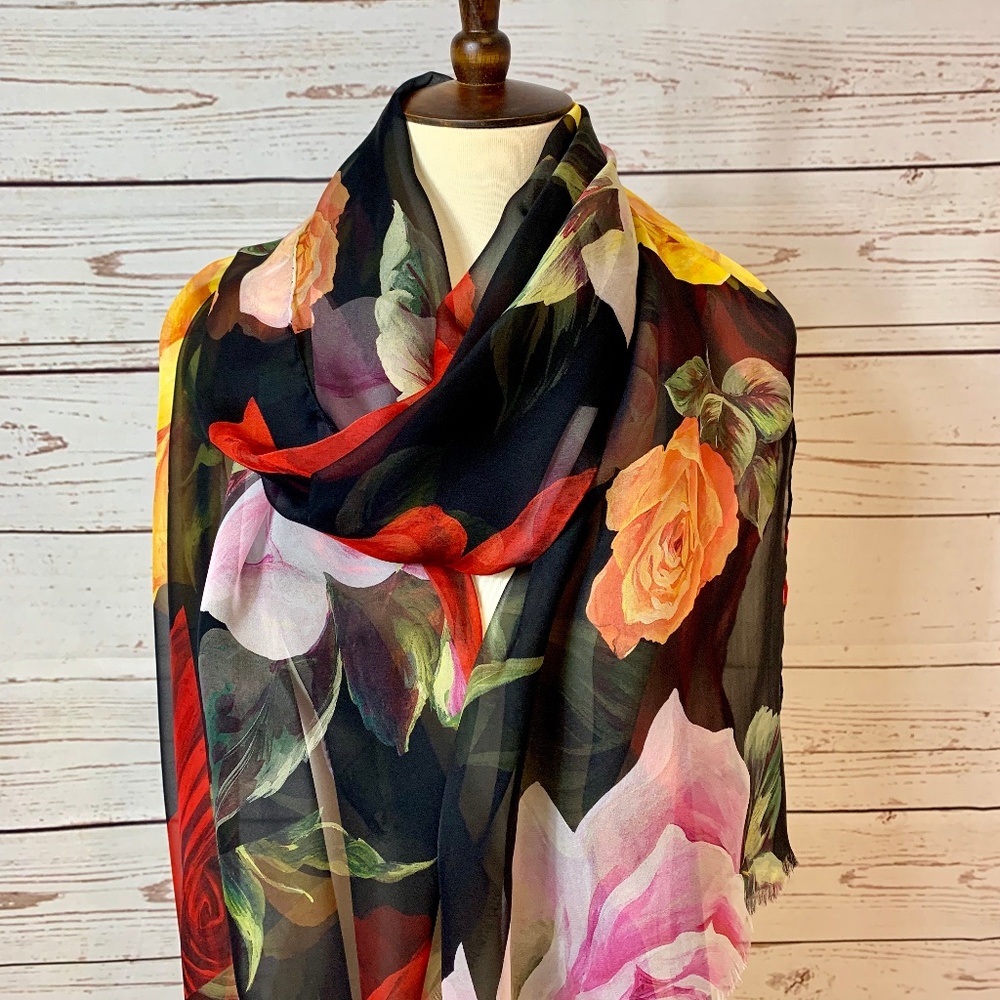 NWT DOLCE & GABBANA 100% Silk Scarf Wrap w/ Roses - Picture 1 of 7